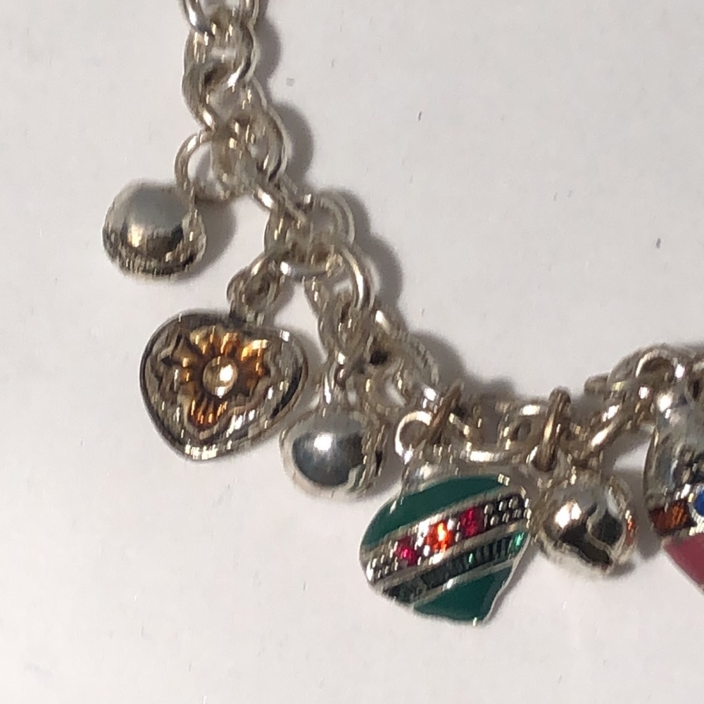 Silver tone charm bracelet with vintage Christmas Ornament Charms 7” - Picture 2 of 5